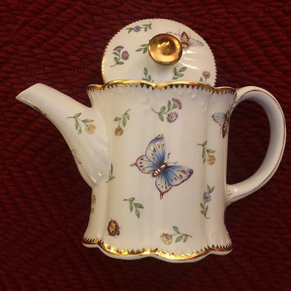 Godinger Primavera Pircelain Butterfly Floral Teapot with Gold Trim - White